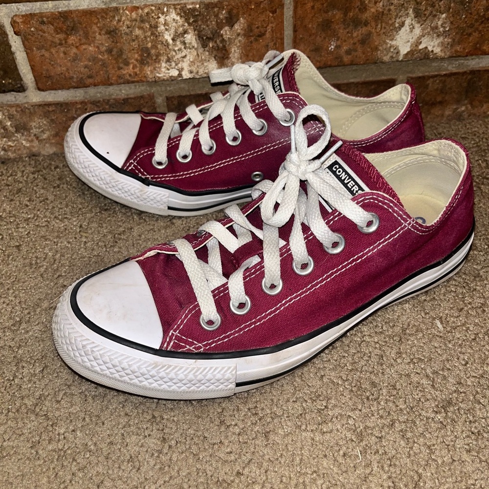 Red converse great condition